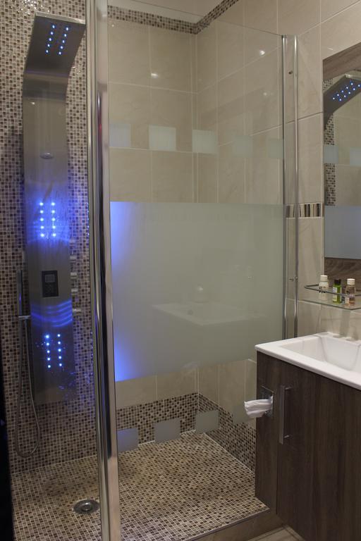 Le Love Spa Lyon Rom bilde
