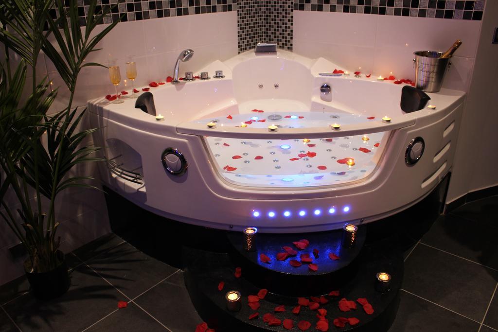 Le Love Spa Lyon Rom bilde
