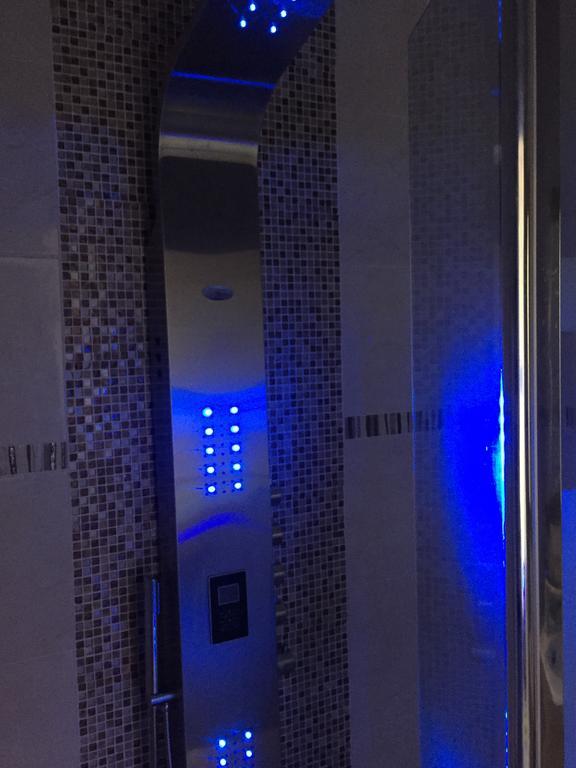 Le Love Spa Lyon Eksteriør bilde