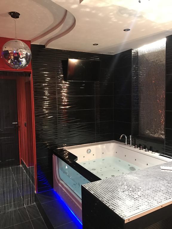 Le Love Spa Lyon Eksteriør bilde